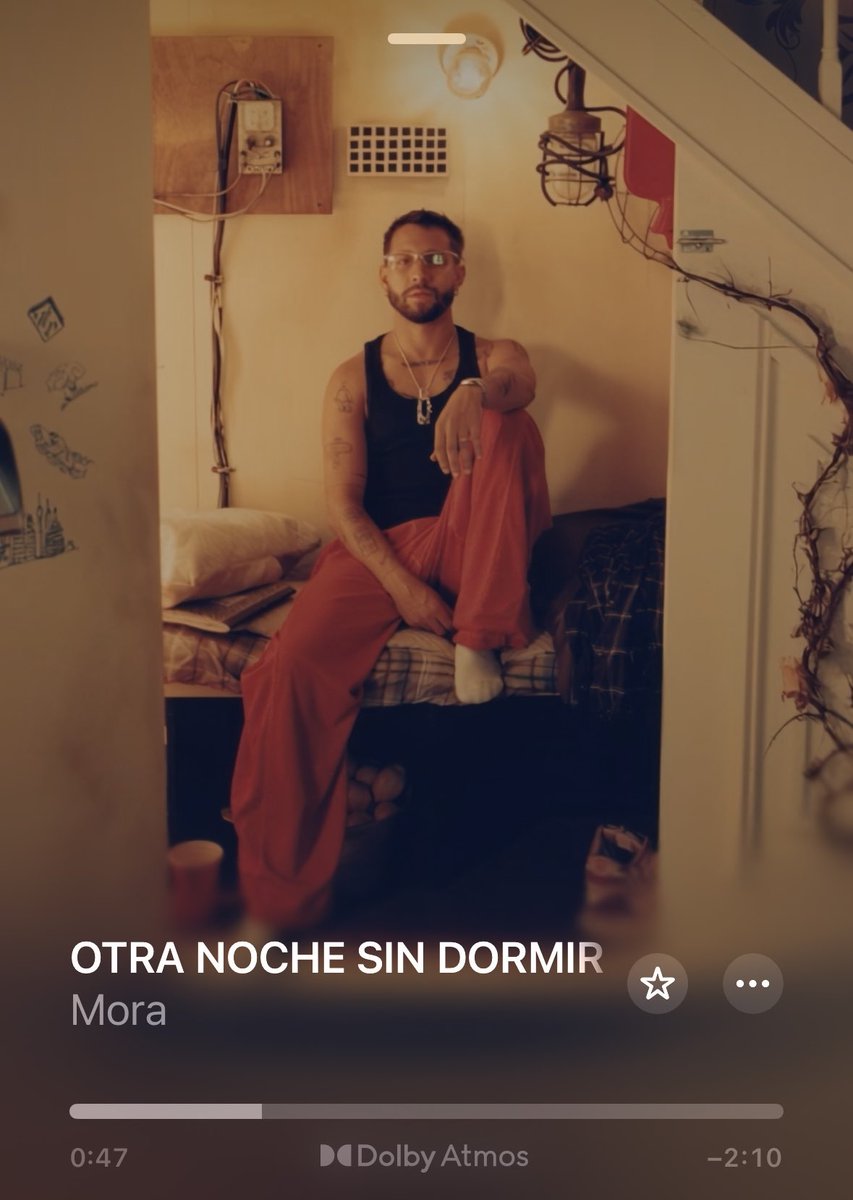 damondeidad's tweet photo. Le conté a Mora como sentía últimamente y escribió “OTRA NOCHE SIN DORMIR ” https://t.co/G3JHPvjWSI