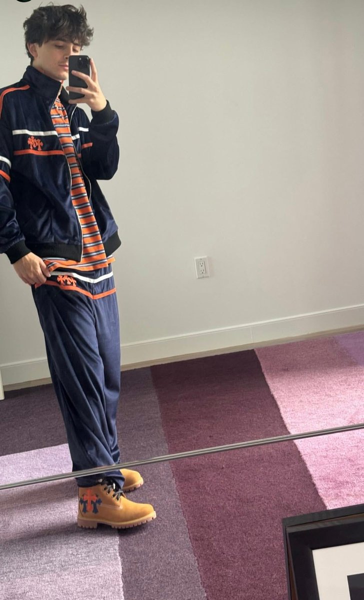 Timothée Chalamet pics (@dailytimothee) on Twitter photo 