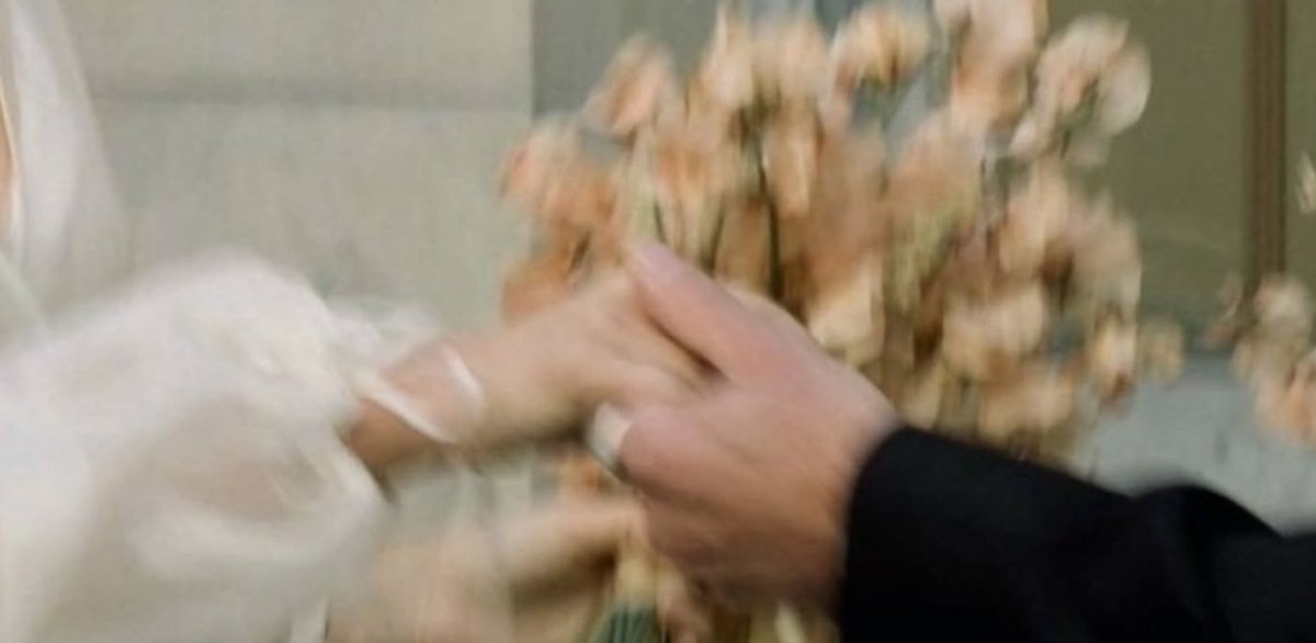 •Sana güzel şeyler biriktiriyorum.