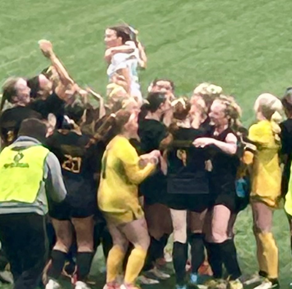 TravisLightle's tweet image. Congratulations to @GE_GirlsSoccer on their state championship and to this senior class who finished their career with only 1 loss. Impressive!