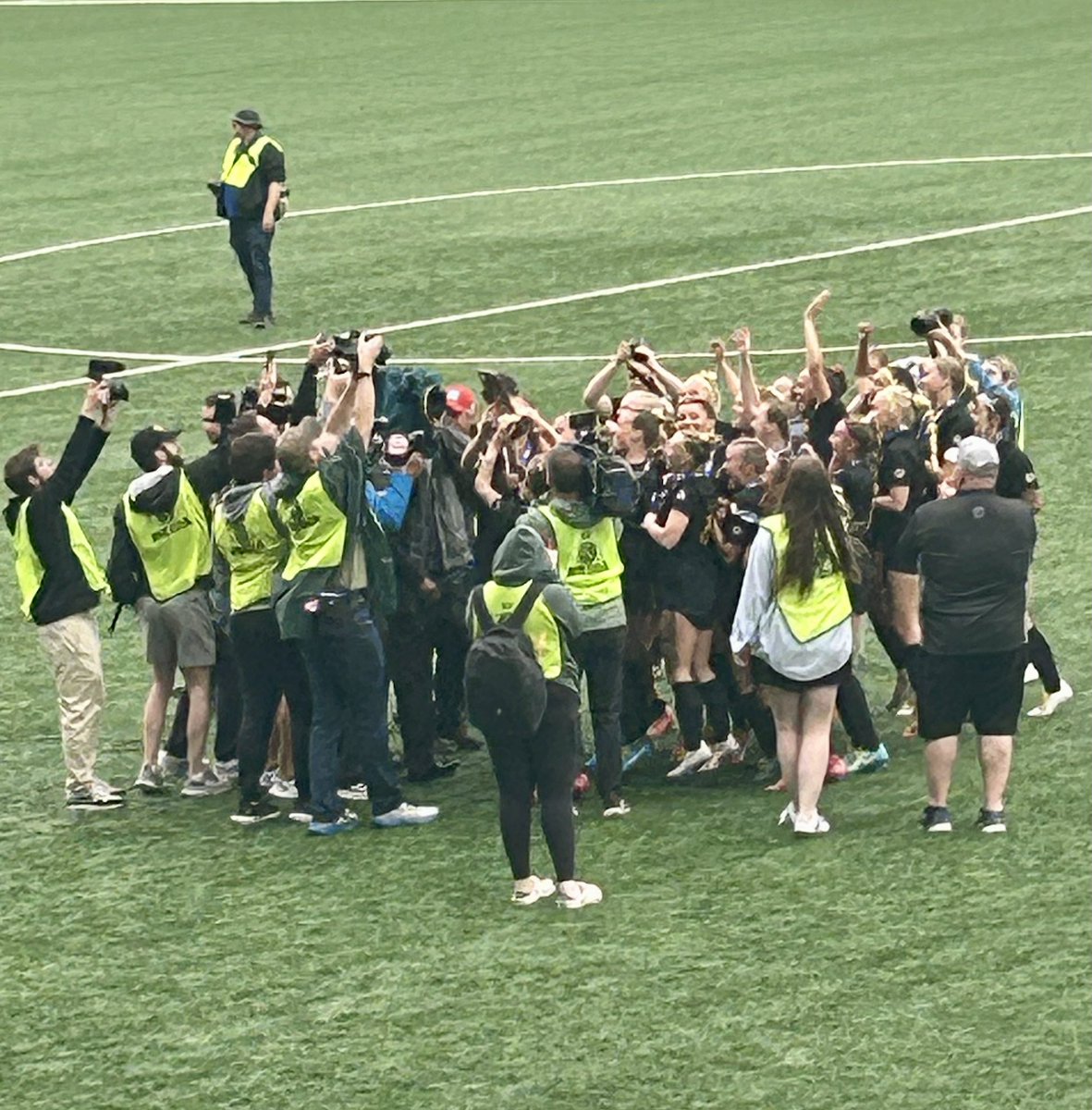 TravisLightle's tweet image. Congratulations to @GE_GirlsSoccer on their state championship and to this senior class who finished their career with only 1 loss. Impressive!