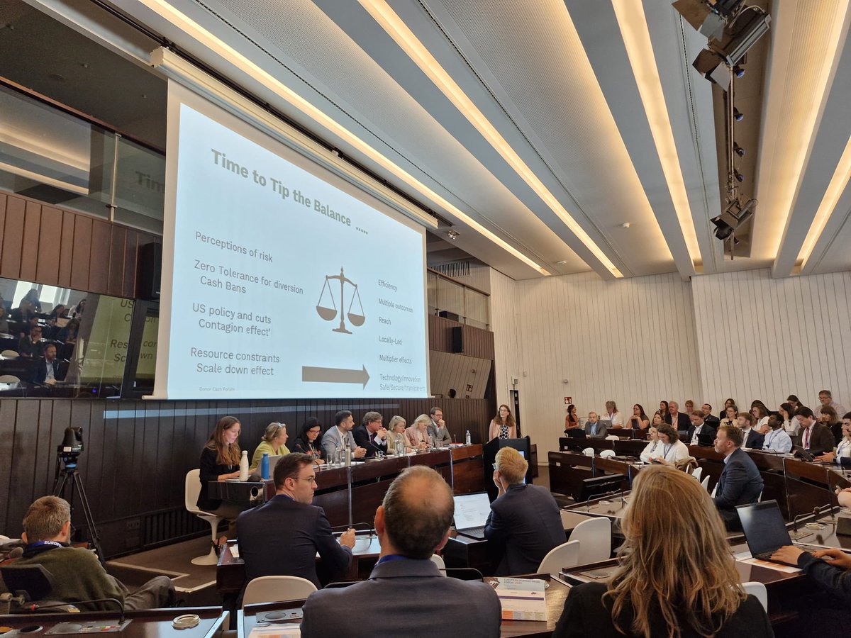 Ambrela_org's tweet photo. Tieto dni je tím našej platformy #Ambrela na podujatí: Európske humanitárne fórum #EHF2025 v Bruseli. V rámci programu sa tematicky ponoríme do najviac naliehavých kríz dneška a ich možných riešení vo svete. Tiež budeme promovať naše jesenné Ambrela development forum #ADF2025. https://t.co/cmL3gamC5W
