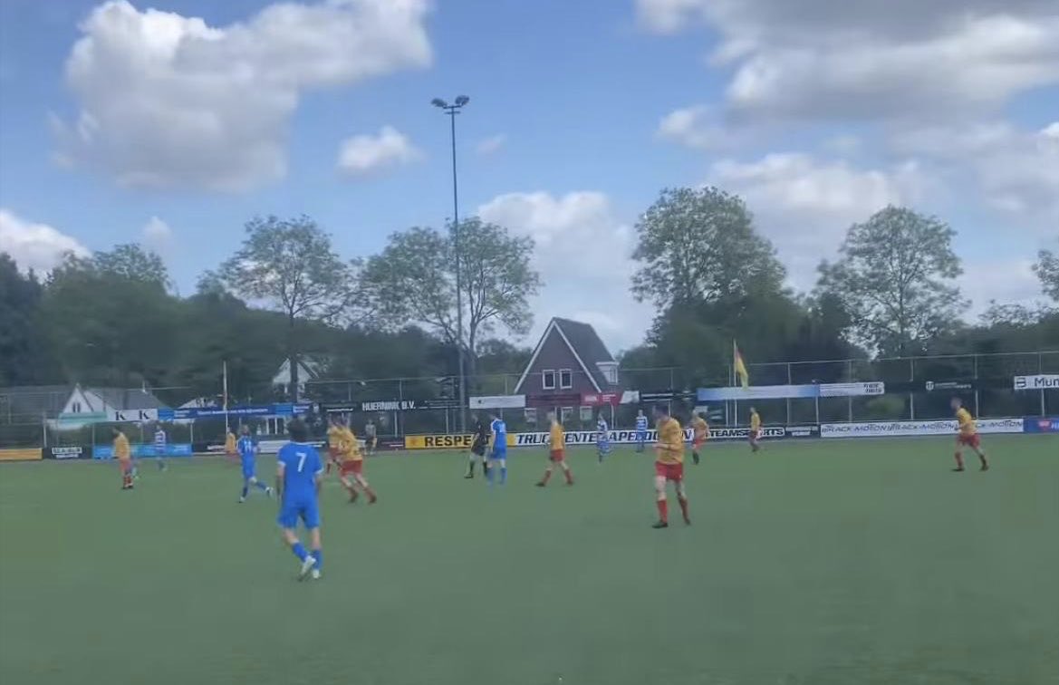 ⚽️ Afgelopen zaterdag sportieve wedstrijd, met weinig commentaar op de leiding, en goede ontvangst: Apeldoornse Boys - Oeken. ⚽️