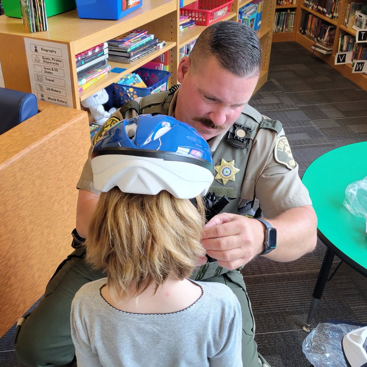 LinnCountySheriff (@linniasheriff) on Twitter photo School Resource Deputy Omar helped Safe Kids Linn County fit <a href="/NorthLinnLynx/">North Linn CSD</a> kindergarteners for helmets, which were provided for free thanks to Safe Kids Linn County and a donation from the Linn County Deputies' and Dispatchers' Association. School Resource Deputy Omar helped Safe Kids Linn County fit <a href="/NorthLinnLynx/">North Linn CSD</a> kindergarteners for helmets, which were provided for free thanks to Safe Kids Linn County and a donation from the Linn County Deputies' and Dispatchers' Association.