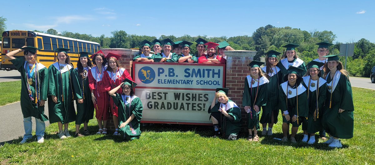 Congratulations to the class of 2025! We loved having our former Roadrunners visit. 🎉 #BeepBeep <a href="/FCPS1News/">Fauquier Schools VA - NEWS</a>
