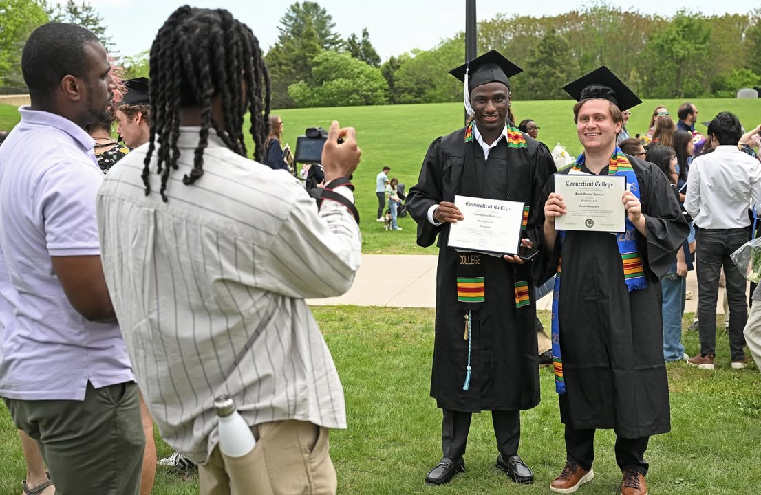 ConnCollege's tweet photo. Can't get enough of #ConnColl2025? π Learn more about the picture-perfect Commencement Day: https://t.co/9XmigQ9el1 https://t.co/iJYUYi4ZPI