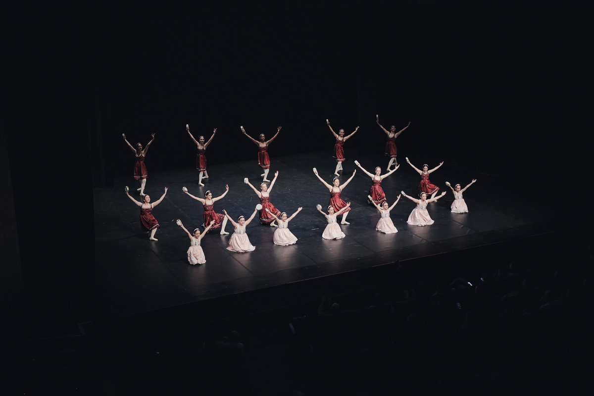RGProd_'s tweet photo. Stars Dance Galicia | Ourense 💃
17/05/2025

Organização: @adeixaeventos 
Photo: @rgprod 

#dance #music #photography #people #show https://t.co/IFVo6Xhl4M