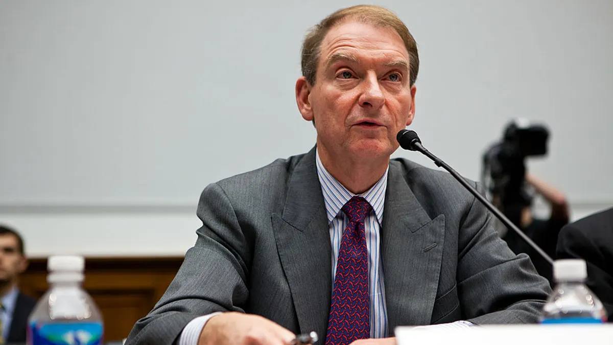 🚨 BREAKING: Ex-commissario della SEC Paul Atkins critica l'approccio dell'agenzia sulle criptovalute: "È ostile e poco chiaro, serve più innovazione".