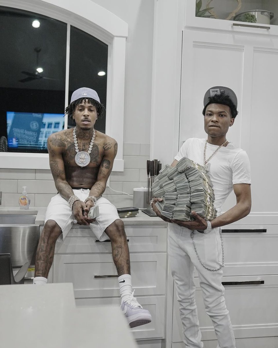 YoungboySource's tweet photo. New picture of NBA YoungBoy with Lil Dump https://t.co/U3jBz8H0Pz