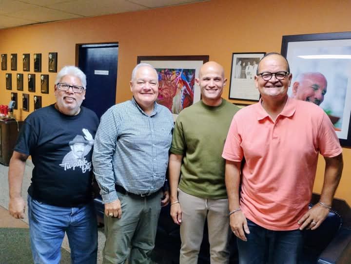 🚨 𝑨𝑩𝑨𝑵𝑫𝑶𝑵𝑶 𝑬𝑵 𝑪𝑨𝑹𝑹𝑬𝑻𝑬𝑹𝑨 123 𝑫𝑬 𝑷𝑶𝑵𝑪𝑬 𝑬𝑿𝑷𝑶𝑵𝑬 𝑭𝑨𝑳𝑻𝑨 𝑫𝑬 𝑨𝑪𝑪𝑰Ó𝑵 𝑫𝑬 𝑳𝑼𝑴𝑨 𝑬𝑵𝑬𝑹𝑮𝒀 

05/19/25 - Por #ElVigia desde #Ponce - Durante el programa "RadioVigia" de WPAB 550 AM, líderes comunitarios denunciaron el estado crítico de la