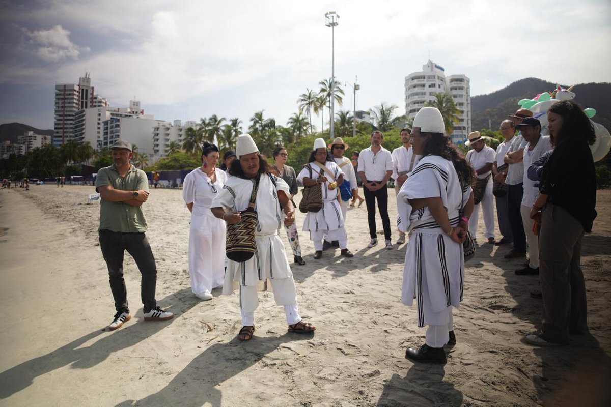 mincultura's tweet photo. 🌄 Nos reunimos en el marco de los 500 años de Santa Marta con los pueblos ancestrales.

Arhuaco, kogui, wiwa, kankuamo, ette enaka, wayúu y el pueblo de Taganga: los pueblos indígenas con presencia ancestral en Santa Marta y la Sierra Nevada participan activamente en el comité preparatorio de los 500 años de la ciudad, junto al Ministerio de las Culturas, las Artes y los Saberes.
