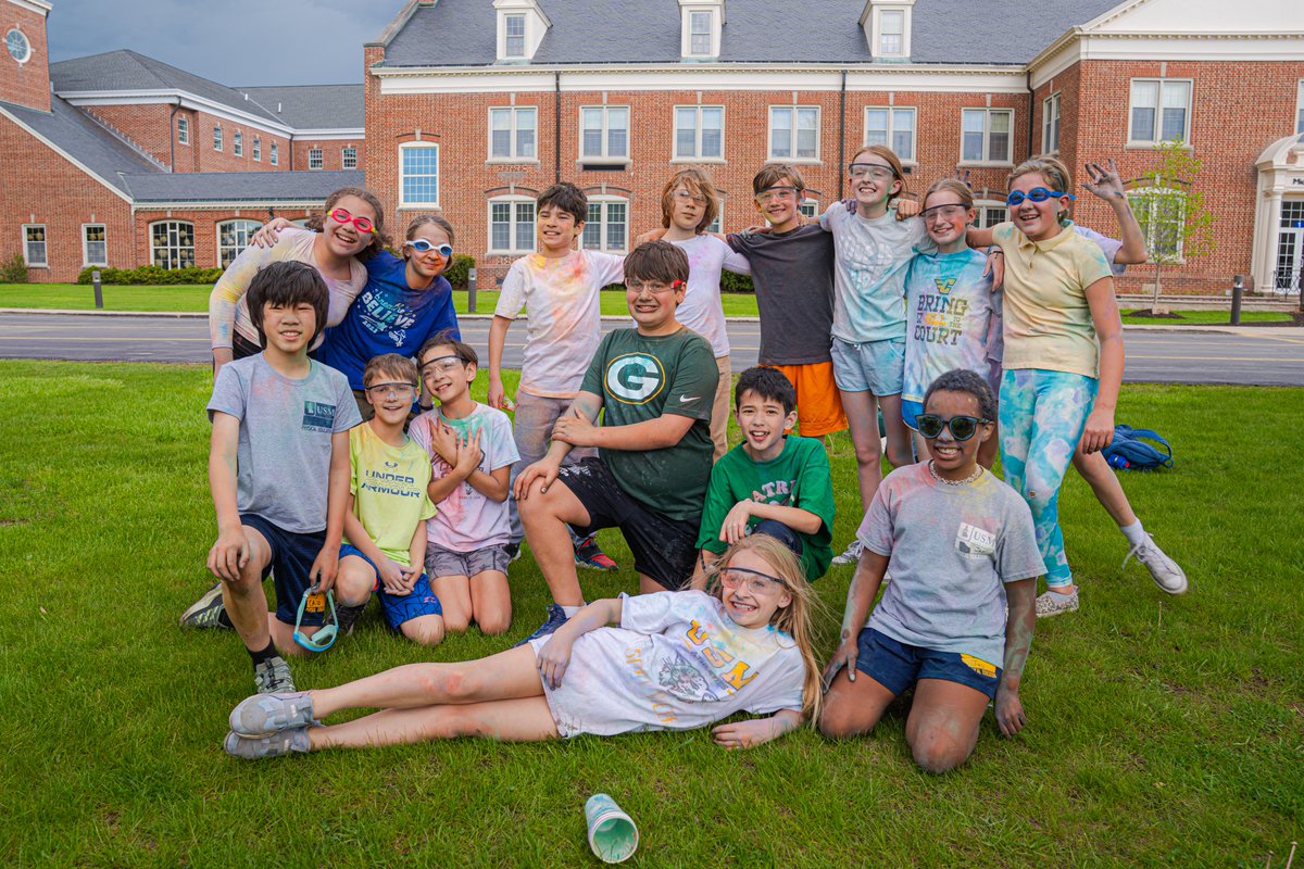 🎨🎆 Bursts of color, joy, and community! Our students celebrated Holi—the Festival of Colors—with laughter, music, and vibrant powder flying EVERYWHERE! Thank you to the Southeast Asian Affinity Group for bringing us together to celebrate!