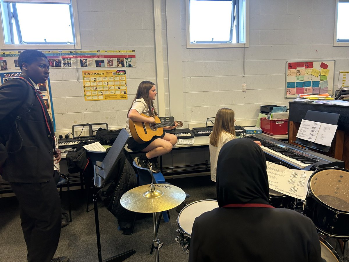 Year 9 1990s Britpop bands. Today was about bringing together each section as an ensemble 🎶