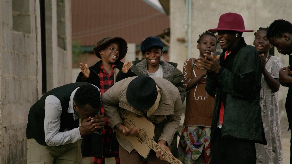 IkoroduB's tweet image. Watched this movie multiple times, can’t help but jump on it!!
#Sinners Ikorodu Bois version drops tomorrow morning 9am!!!
Everyone tag @michaelb4jordan 🔥🔥 #sinnersthemovie