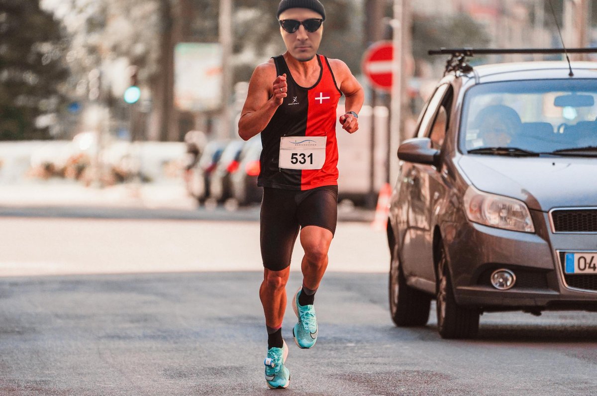 Hab mal aus dem 50+2 Bundesliga Rückblick des 34. Spieltags von <a href="/BrudiVoeller/">NicoHeymer</a> und <a href="/levins0hn/">Niklas Levinsohn</a> verbildlicht, wie Niklas in ein paar Wochen bei dem Halbmarathon Präsenz zeigt.