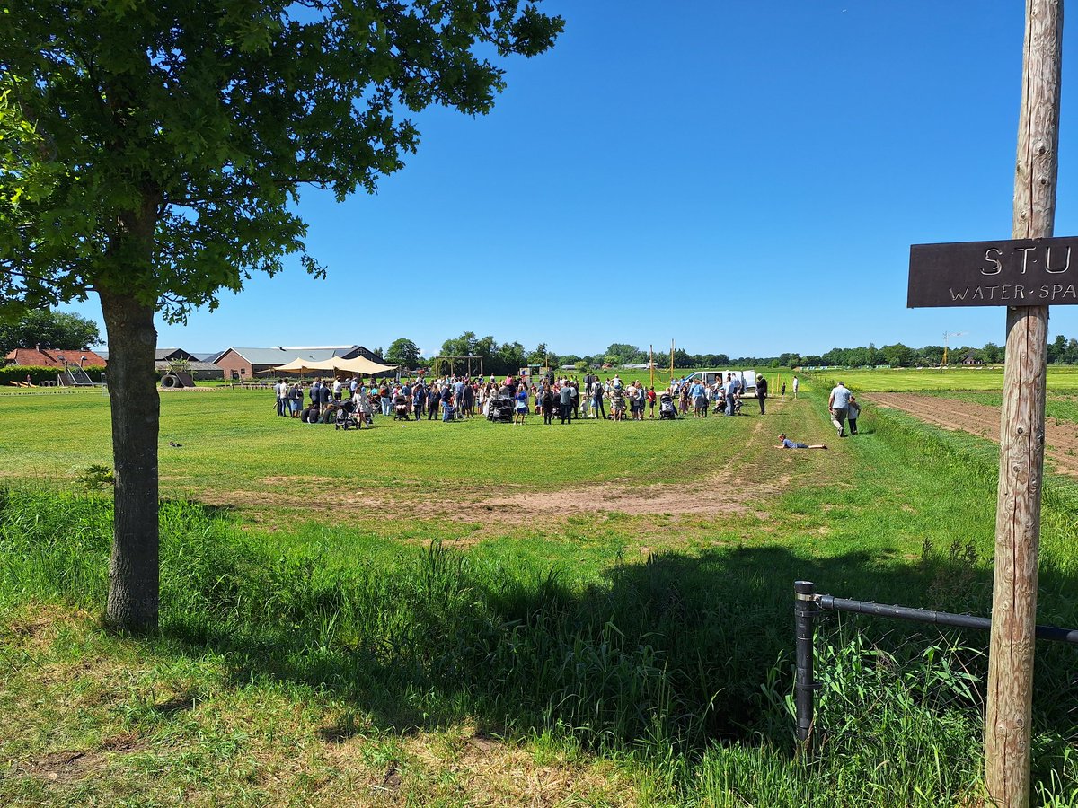 Hutten bouwen, buiten spelen, roofvogelshow en heerlijk met je gezin in het wijde veld tijdens de gezinsdag bij de Groenerie! Buiten zijn is: Goed voor je ogen <a href="/VasanthiIyer/">Vasanthi Iyer</a> goed voor mentaal welbevinden <a href="/MarianRtg/">Marian Ruitenberg</a> goed voor sociaal contact <a href="/SGPEde/">SGPEde</a>
