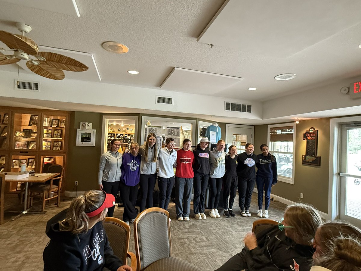 2nd in MVC Divisional Championships. Bobcats shoot an awesome score of 338 in tough conditions! 
Wilson, Fangmann, Ball earn 1st Team All Conference
Rauen earns 2nd Team All Conference
Stackis earns Honorable Mention All Conference
Way to go ladies!