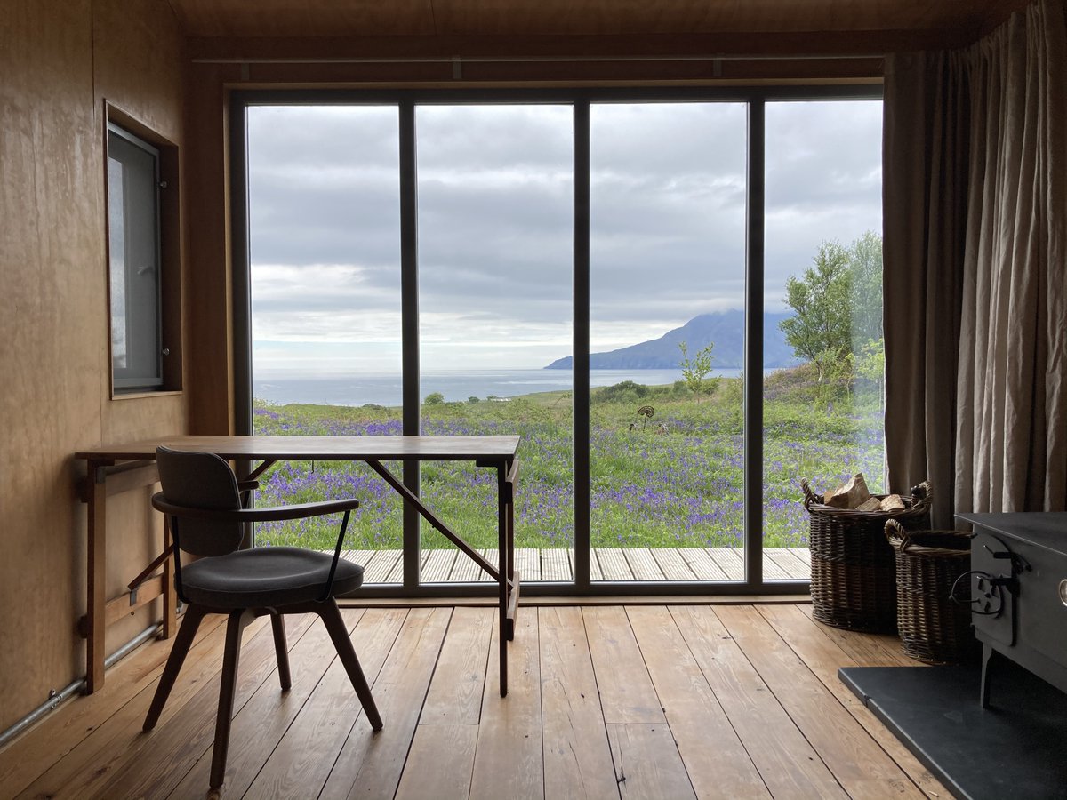 QUICK! Summer Solstice cancellation for Sweeney's Bothy.  Saturday 21st to Saturday 28th June.
eiggtime.com/sweeneys-bothy…