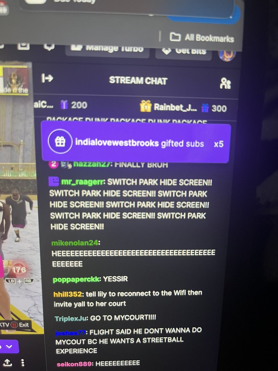 4phanzo's tweet photo. Oh hell nah she cheating https://t.co/5Mql3g0YB0