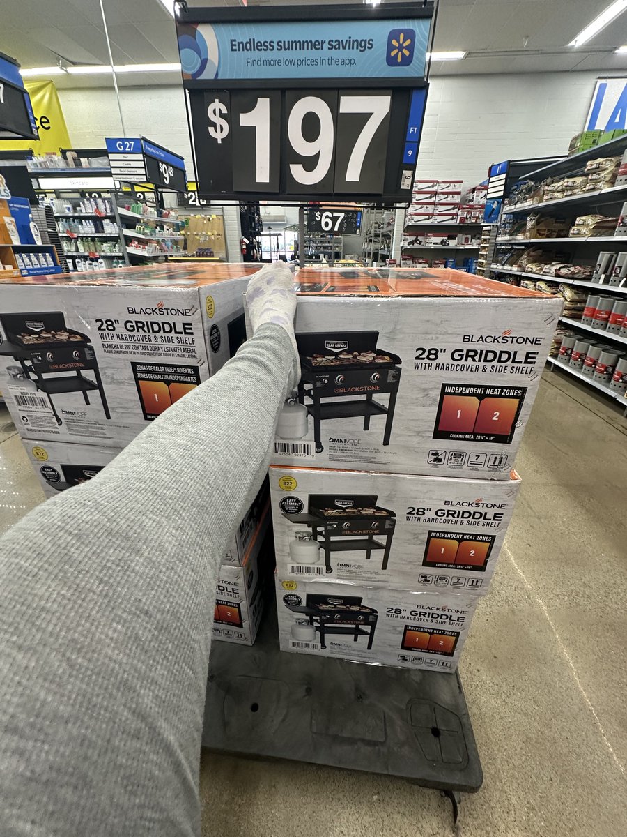 Walmart has a blackstone for $200 👀 

Buy it for me &amp; get a one year subscription to my private 🌶️ telegram group or a 45min “play date” 

(Yes I can buy it outta pocket but things are best enjoyed when it’s bought with your money!)