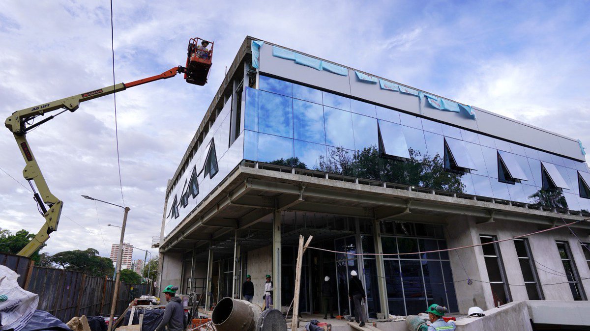 Seguridad. Eso por lo que Kicillof no hace nada y nosotros trabajamos todos los días. Ya estamos cerca de terminar el nuevo Centro de Monitoreo y Seguridad de VL. El más moderno y tecnológico de toda la Provincia. Seguimos.
