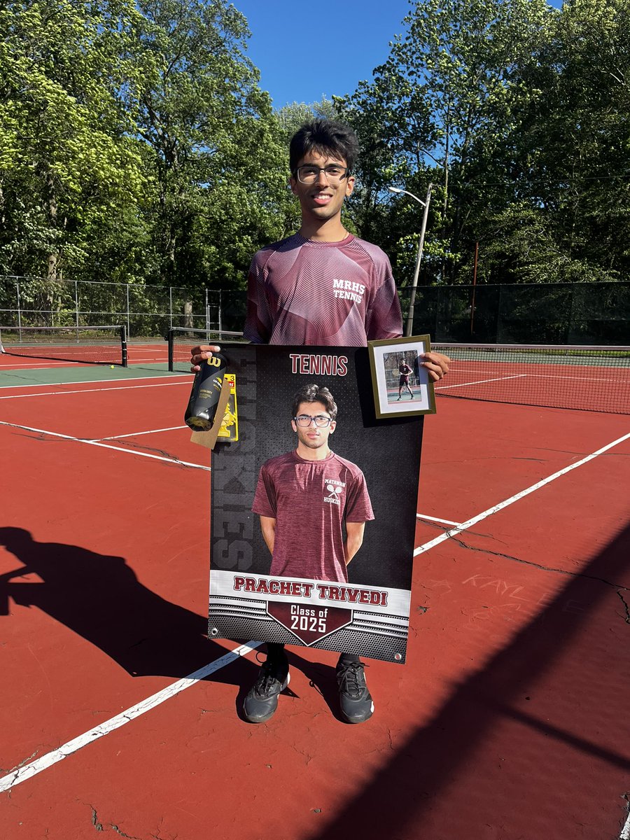 Congratulations to our senior boys tennis players on a great win today! A 5-0 sweep over Saint John Vianney on Senior Day! Way to go out strong, next up States‼️🎾
