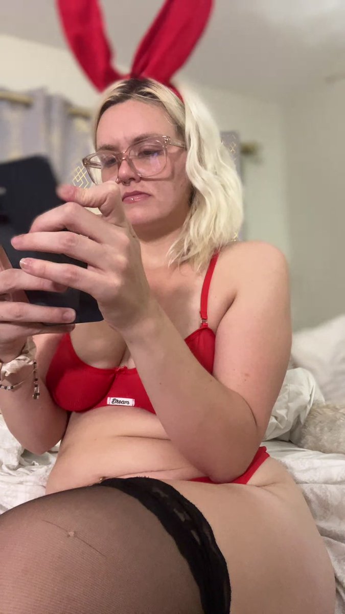 𝓜𝓲𝓴𝓪 is live now! onlyfans.com/xomikkayfree/l…