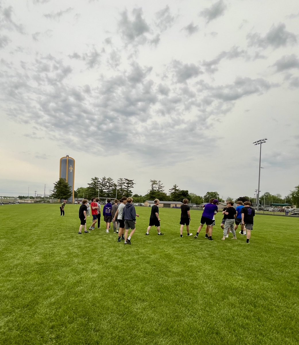 LittleGiantsFB's tweet image. Freshman Football Orientation βοΈ
The Class of 2029 is going to do GREAT things! πͺ