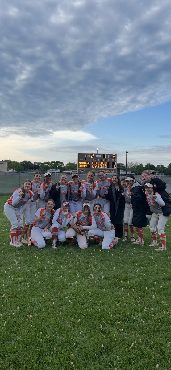 Congratulations to this amazing group!! With a 6-1 win over Prospect tonight they are Back to Back East Conference Champions!!!! 🧡🏆🤎🏆🩶#winnerswin #hvs