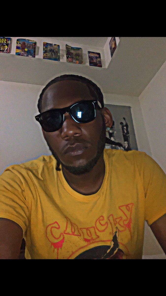 HowieKrakk's tweet photo. GOREGOUS GANGSTA #Rapper #Artist https://t.co/PD1eSgiFnV