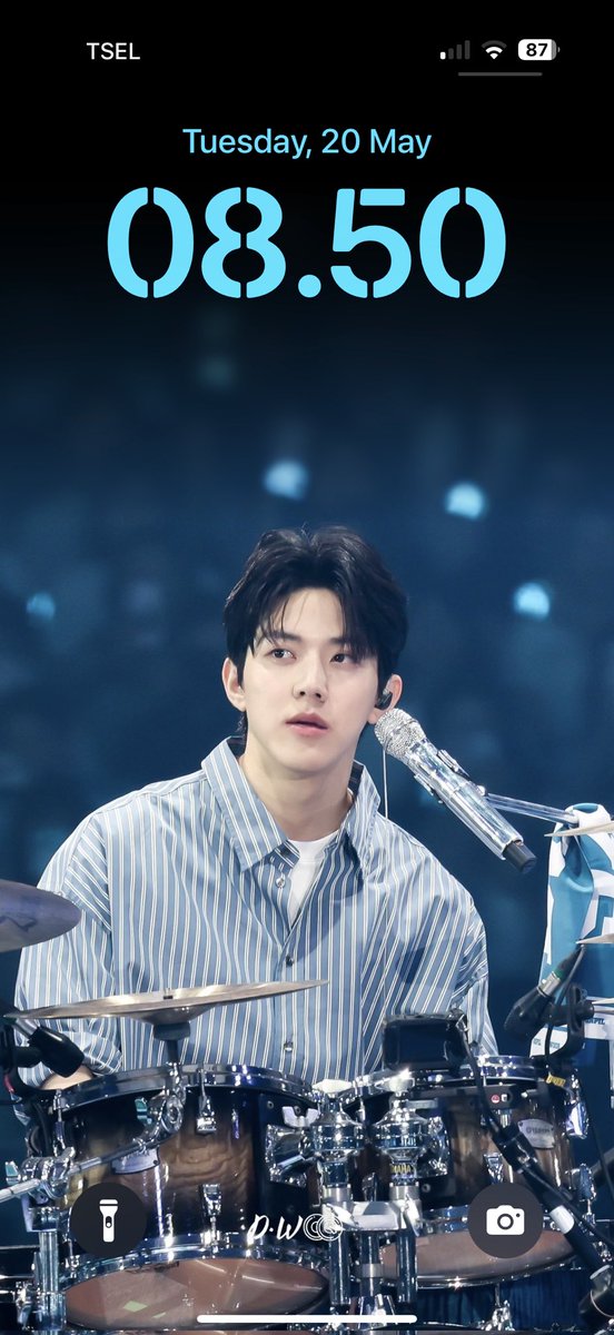 flora_jasmine's tweet photo. I mean, HE’S SO FINE 🥰❤️ https://t.co/BCgrBZGvqm