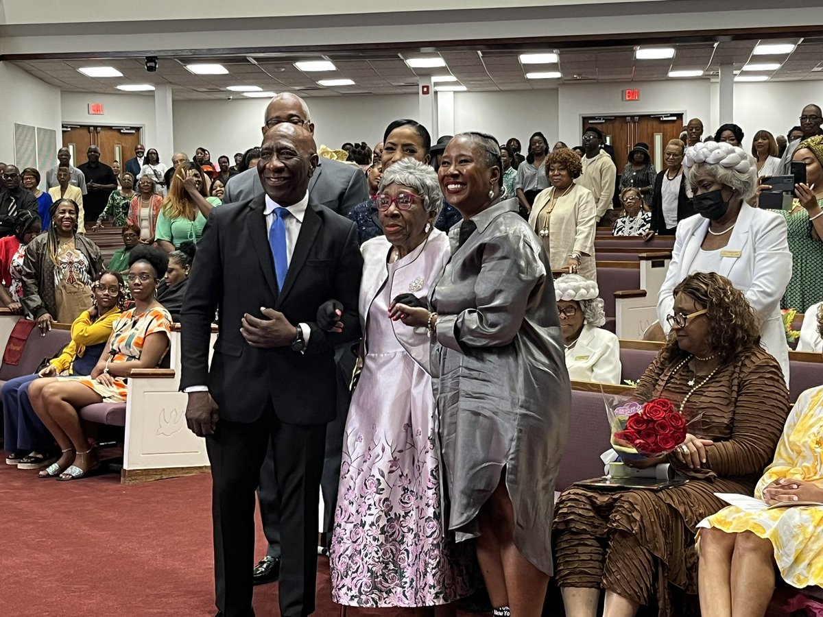 On Sunday, we were honored to join Mt. Vernon Baptist Church-Westwood for their 7th Annual Legacy Sunday Celebration.

We proudly celebrated this year’s honorees: Chief Cerelyn CJ Davis, retired MPD officer Pearlie Douglas, and community leader Kimberly Netters-Murphy.

Thank