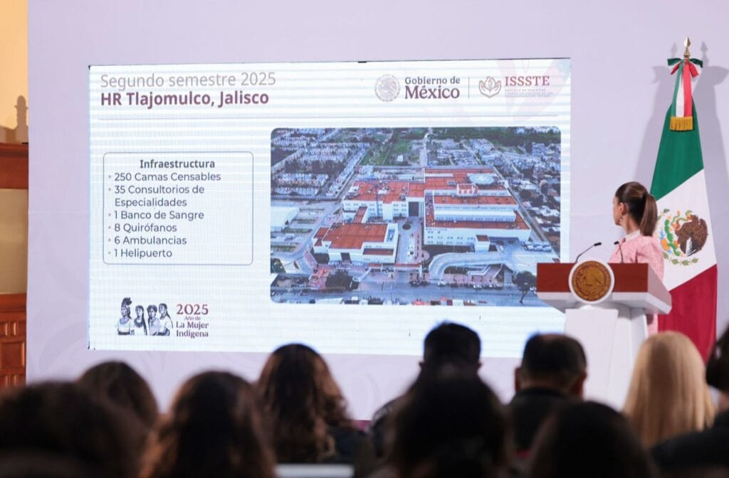 #ANÓTENLO...
Si no hay cambio en la agenda, este fin de semana estará en Jalisco la presidenta <a href="/Claudiashein/">Claudia Sheinbaum Pardo</a> para inaugurar el Hospital Regional de Alta Especialidad del <a href="/ISSSTE_mx/">ISSSTE</a>, ubicado en Tlajomulco, que beneficiará a 2,5 millones de derechohabientes de Jalisco,