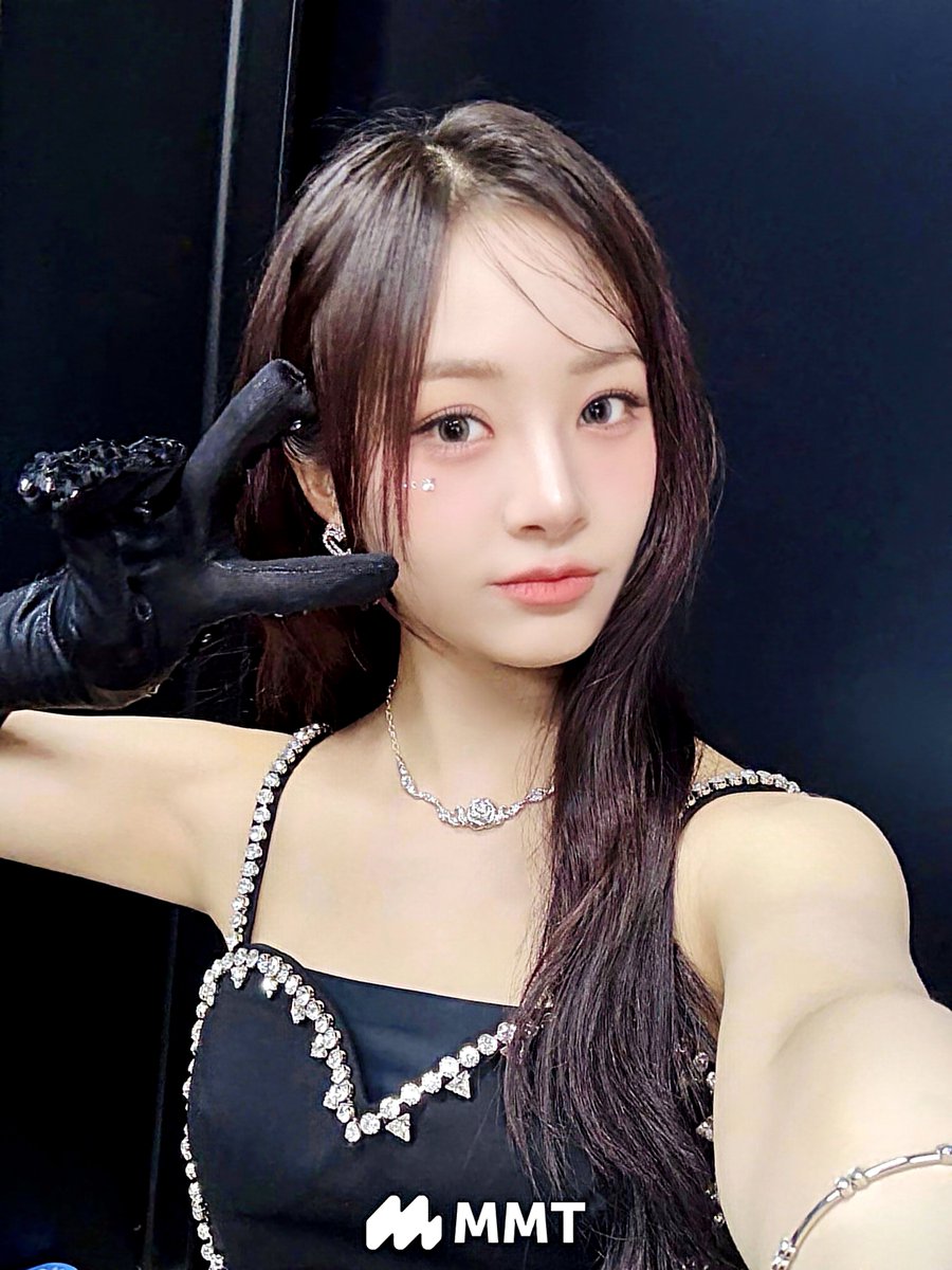 tweny5020's tweet photo. Daily 막내즈
🩷 A little love from FIFTY FIFTY, just for TWENY 🩷
#4k #FIFTYFIFTY #피프티피프티 #hana #하나 #ハナ #athena #아테나 #アテナ #MMTLive #MyMusicTaste
#FIFTYFIFTY_DayAndNight #Pookie #Midnight_Special https://t.co/lppLaJ0Lua