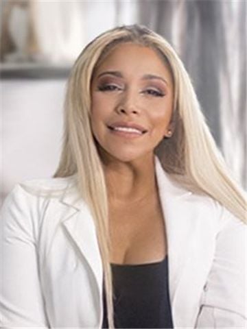 Can purpose drive a powerful business transition? Erika Baez Grimes says yes—and she’s living proof. If you’re navigating change—or searching for deeper alignment in your work—Erika’s insights will resonate deeply.

🎙️ Listen now: simonassociates.net/437-erika-baez…

#OnTheBrinkPodcast