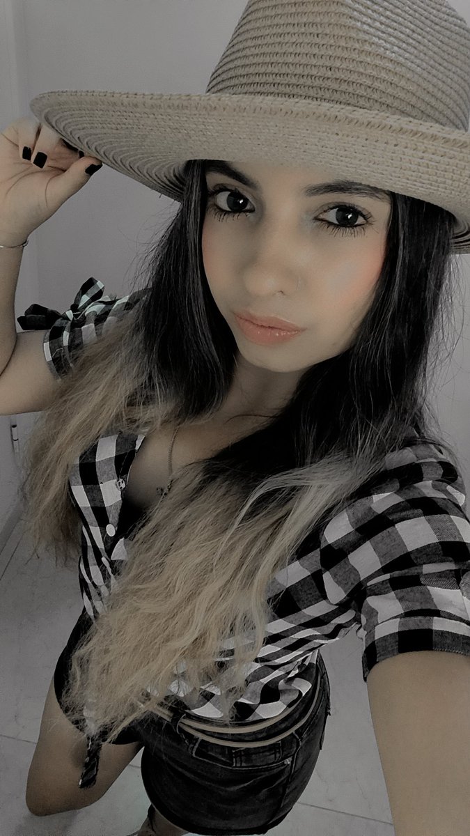 dynispao's tweet image. ¡Ya estamos en vivo veeeente! 💗

Twitch.tv/dynispao 

#Minecraft #EnVivo #gamergirl #gamers