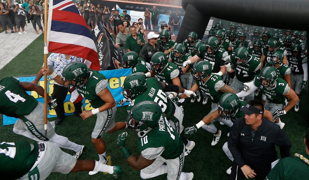 Clint Lundin (@clundin2027) on Twitter photo After a great conversation with coach <a href="/Jeff_Reinebold/">Jeff Reinebold</a> I am beyond BLESSED to have received my first D1 offer from the University of Hawaii!! GO ‘BOWS 🟢⚪️
<a href="/HawaiiFootball/">Hawaii Football</a> <a href="/UH_FBRecruits/">Hawaii Football Recruiting</a> <a href="/dlsfootball17/">De La Salle Football</a> <a href="/2G_SF_/">2G Sports & Fitness</a> <a href="/BrandonHuffman/">Brandon Huffman</a> After a great conversation with coach <a href="/Jeff_Reinebold/">Jeff Reinebold</a> I am beyond BLESSED to have received my first D1 offer from the University of Hawaii!! GO ‘BOWS 🟢⚪️
<a href="/HawaiiFootball/">Hawaii Football</a> <a href="/UH_FBRecruits/">Hawaii Football Recruiting</a> <a href="/dlsfootball17/">De La Salle Football</a> <a href="/2G_SF_/">2G Sports & Fitness</a> <a href="/BrandonHuffman/">Brandon Huffman</a>