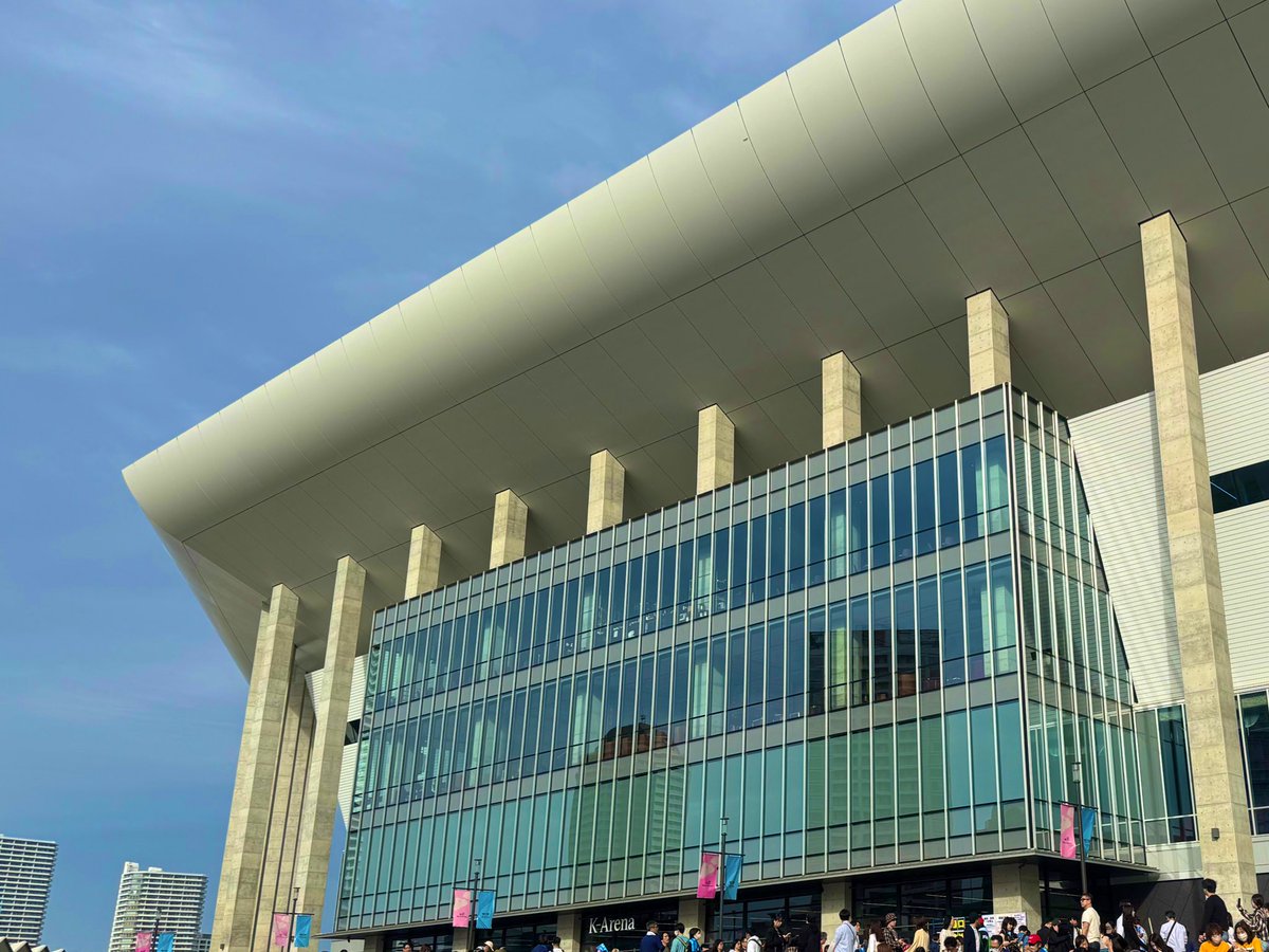 shoupapasan's tweet photo. あいみょん 
増築Kアリーナから1週間以上過ぎたけど、まだ余韻が取れない。

生で見たその顔、声、歌、トーク
絶対に忘れない。

本編も追加も最高だった、
次のツアーを楽しみにしてる

#あいみょん　#ドルフィンアパート
#横浜Kアリーナ　 #ドルアパ横浜
#ドルアパ増築 #AIM https://t.co/kaMbmzS52W