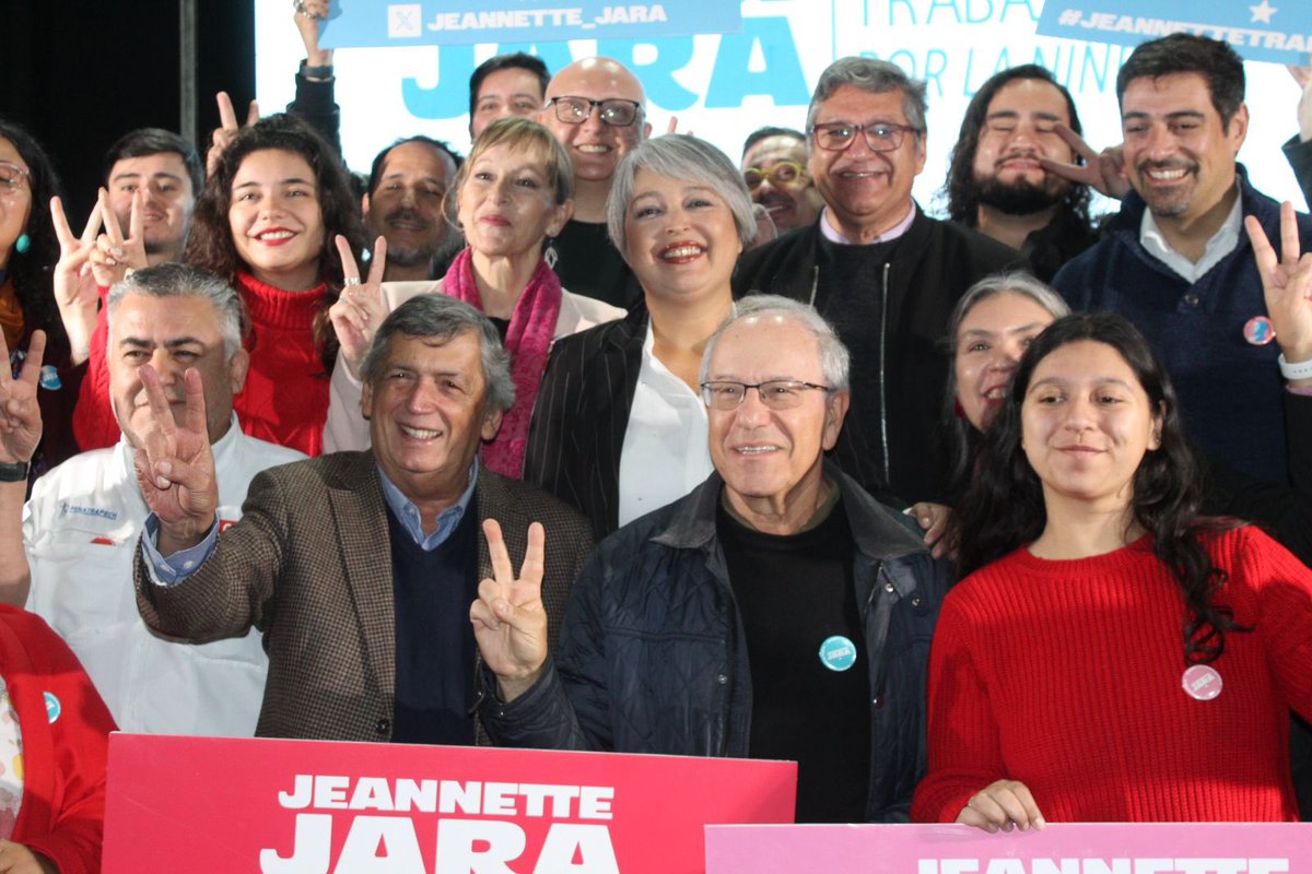 Lautaro Carmona (@lautarocarmona) on Twitter photo Hemos presentado el Comando Amplio por la candidatura presidencial en primarias #UnidadPorChile de nuestra cra. <a href="/jeannette_jara/">Jeannette Jara Román</a> nos disponemos con <a href="/AHumanistaCL/">Acción Humanista</a> e independientes de izquierda a trabajar con nuestra mejores capacidades de cara al 29 de junio #JeannetteTrabajaPorTi Hemos presentado el Comando Amplio por la candidatura presidencial en primarias #UnidadPorChile de nuestra cra. <a href="/jeannette_jara/">Jeannette Jara Román</a> nos disponemos con <a href="/AHumanistaCL/">Acción Humanista</a> e independientes de izquierda a trabajar con nuestra mejores capacidades de cara al 29 de junio #JeannetteTrabajaPorTi