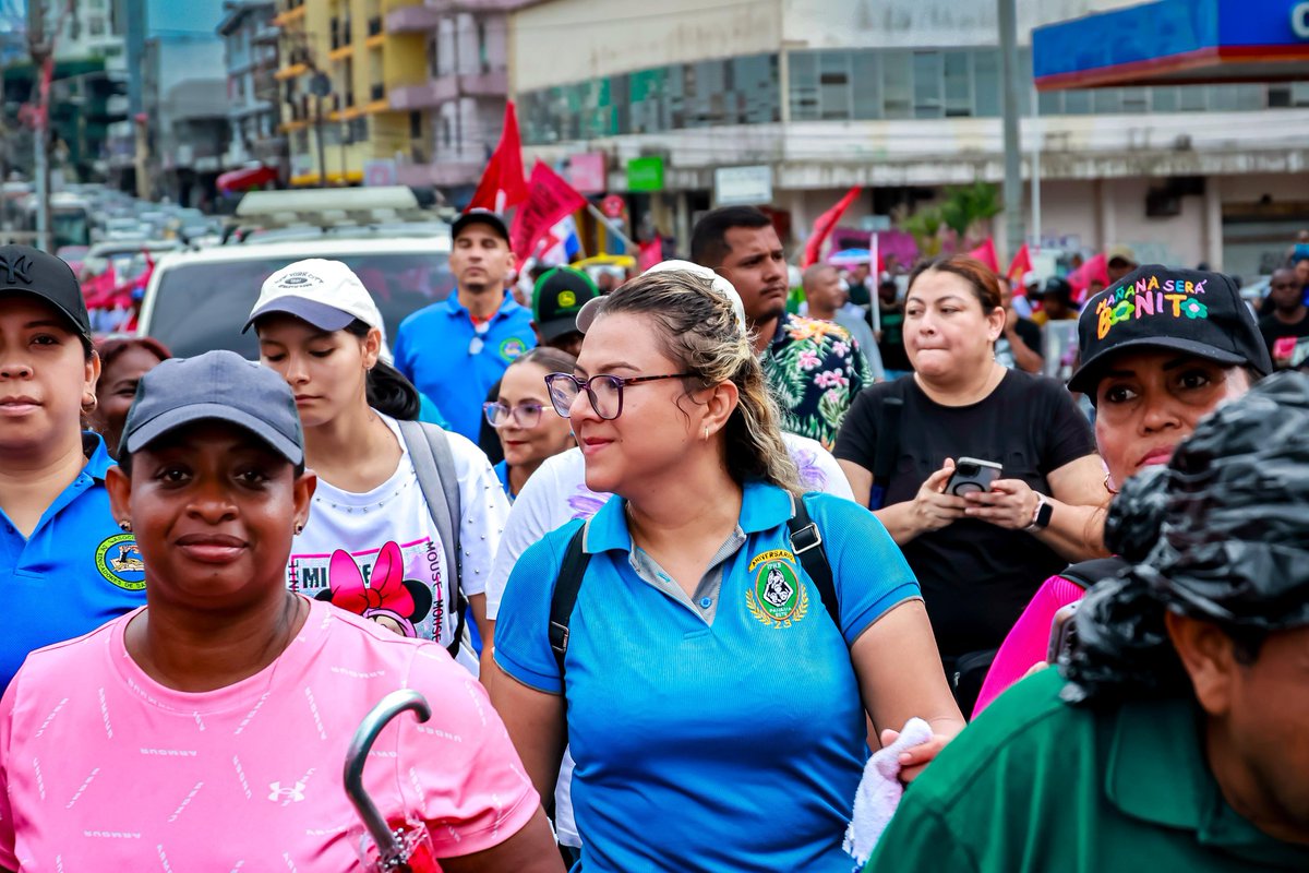 SuntracsPanama's tweet photo. 3/3
La huelga no es solo protesta, es también dignidad organizada.
Y si el gobierno vende la patria, el pueblo la defiende con justicia, lucha y memoria.
#HuelgaNacional
#SUNTRACS
#JuicioPopular
#ElPuebloAcusa https://t.co/QAlIzNzDtJ