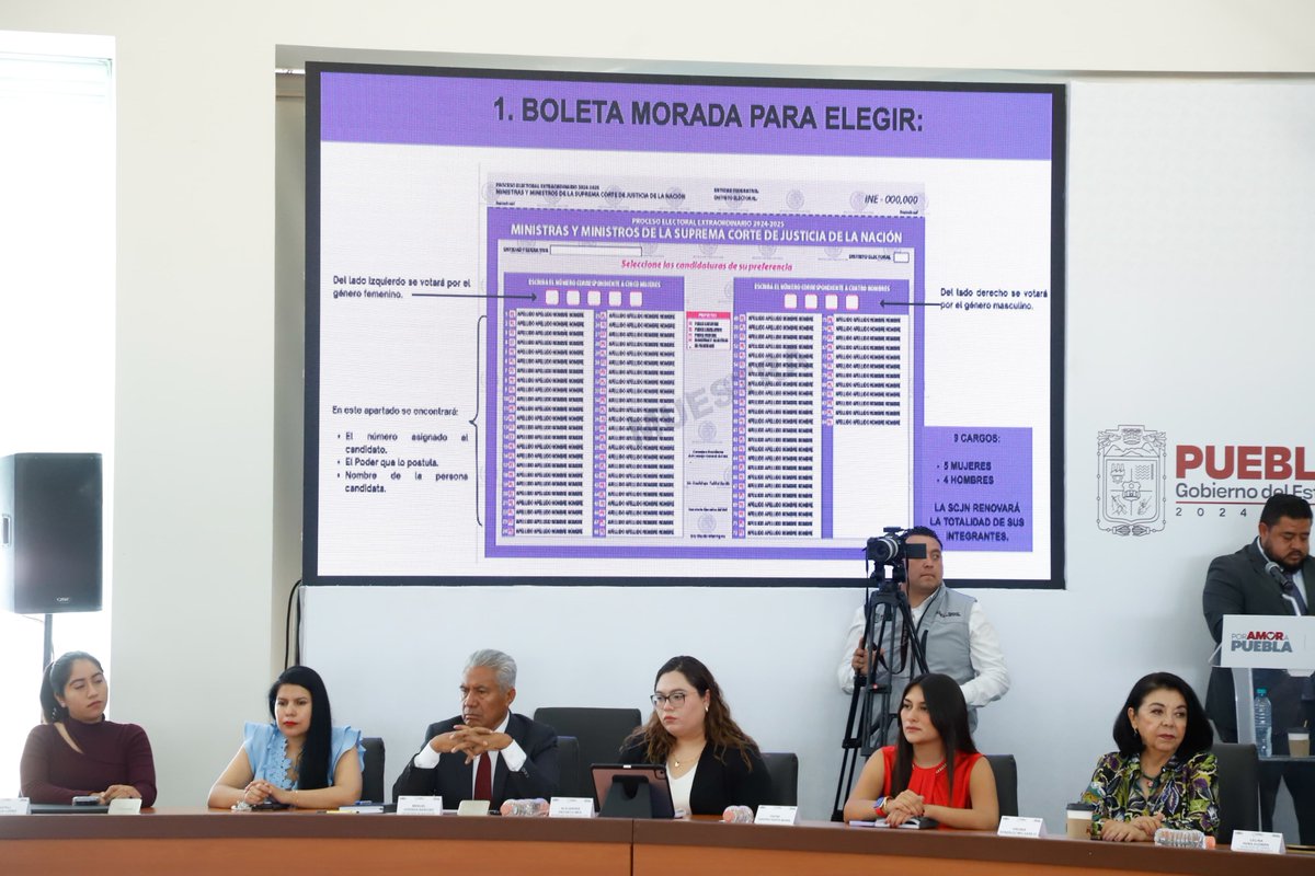 mundomujeres's tweet image. #EleccionesPoderJudicial

Sólo con el voto el poder judicial servirá al pueblo: @armentapuebla_ 

Como precursor de la iniciativa de democratización, el mandatario estatal destacó la importancia histórica de elegir a jueces por primera vez mediante voto popular.…