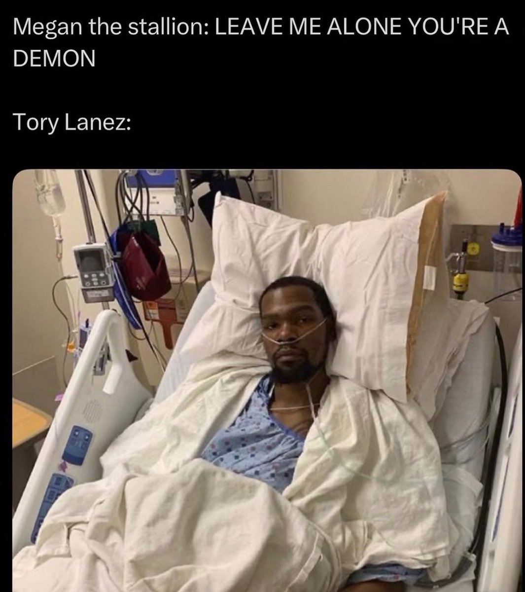 AkademiksTV's tweet image. Tory just chilling