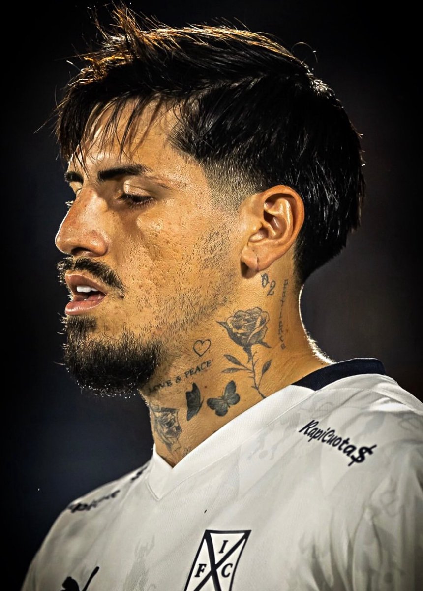 🌟🇦🇷 Kevin Lomónaco vs Boca Juniors:

➜ 1º en toques [88]
➜ 1º en intercepciones [5]
➜ 1º en recuperaciones [13]
➜ 1º en chances creadas [2]
➜ 1º en pases precisos [58/64]
➜ 1º en pases al último tercio [9]
➜ 1º en pases al campo rival [27]
➜ 1º en pases largos precisos