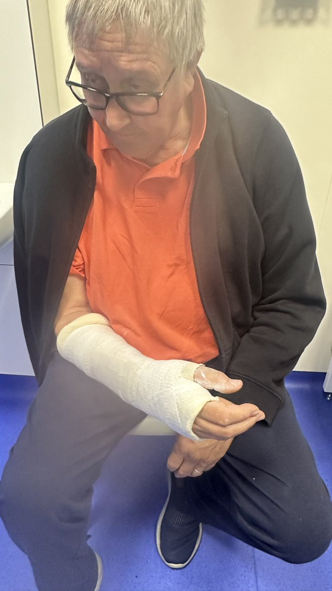 Eileen Murphy (@itinformed) on Twitter photo Well, <a href="/pensionscanwork/">Charlie</a> <a href="/Kathryn_Cura/">Kathryn Knowles, PhD</a> <a href="/SmartSacks/">Victor Sacks🧡🎗️</a>
Not quite the wkend planned to mark <a href="/InformedTrg/">Informed Training</a> 15th Birthday today🎂 - hubby broke his arm 🥺
Still - thank you to every client, partner & connection who’s been part of the journey 💙
#15YearsInBusiness #ThankYou #LifeHappens Well, <a href="/pensionscanwork/">Charlie</a> <a href="/Kathryn_Cura/">Kathryn Knowles, PhD</a> <a href="/SmartSacks/">Victor Sacks🧡🎗️</a>
Not quite the wkend planned to mark <a href="/InformedTrg/">Informed Training</a> 15th Birthday today🎂 - hubby broke his arm 🥺
Still - thank you to every client, partner & connection who’s been part of the journey 💙
#15YearsInBusiness #ThankYou #LifeHappens
