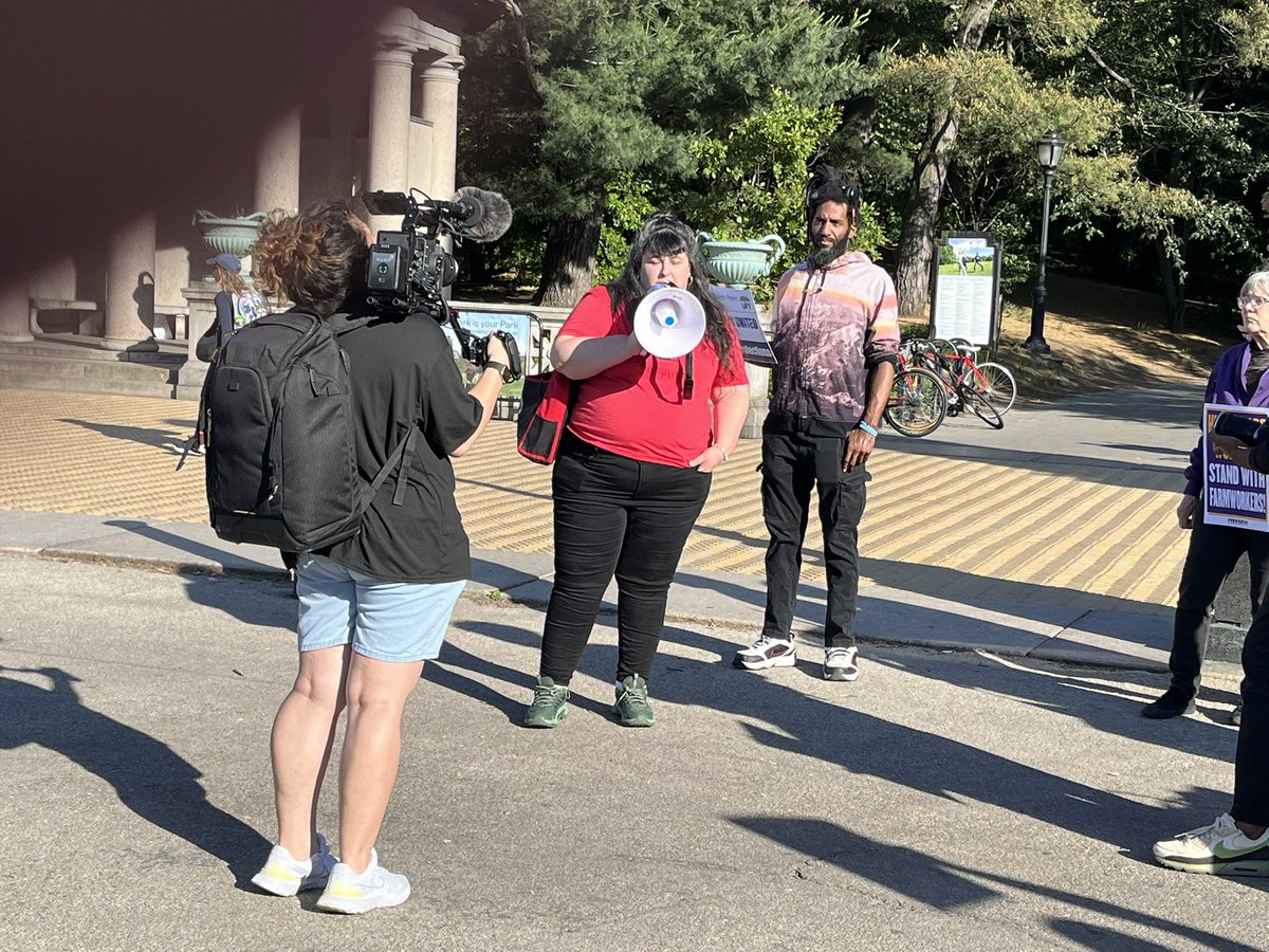 the United Farm Workers is having a rally at Grand Army Plaza TODAY (Monday 5/19) at 5:30pm to support detained farmworkers by ICE. UFT Labor Solidarity Project is here!