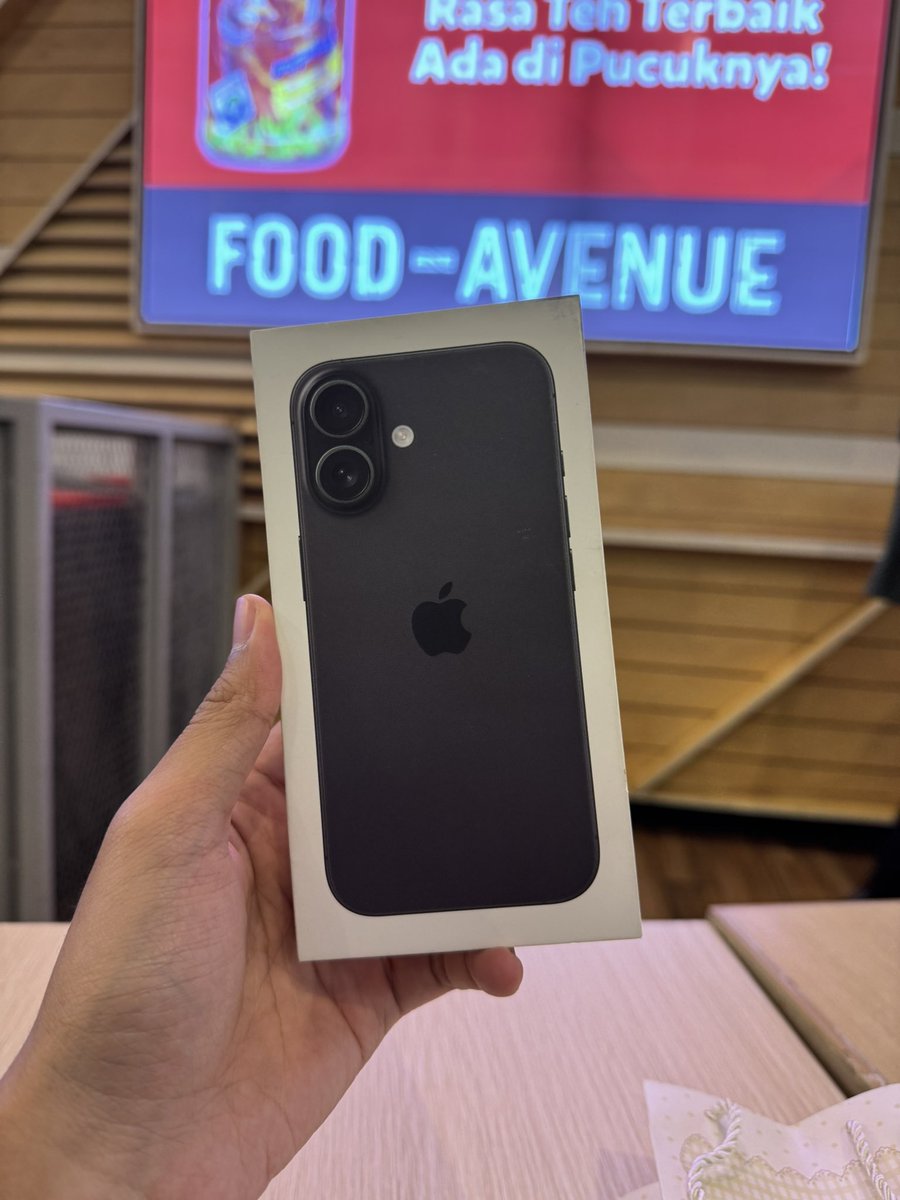 randomshtguy's tweet photo. #WTS iPhone 16 128GB Beacukai
BNIB (Segel/New)
Fullset original

14jt nett 

Lokasi Tambun Selatan/Kemang/SCBD Jaksel https://t.co/6UGkglATC0