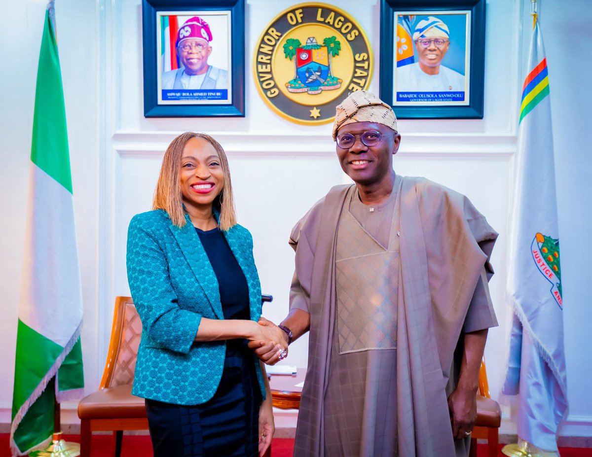 jidesanwoolu's tweet image. Today, I received a delegation led by the Honourable Minister of Industry, Trade and Investment, Dr. Jumoke Oduwole, at Lagos House, Ikeja.

We discussed how Lagos and the Federal Government can collaborate more closely to boost investment, support local businesses, and open up…