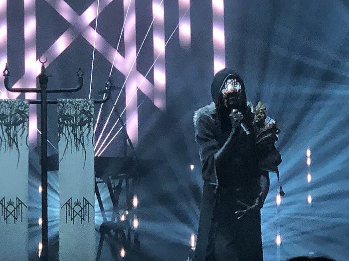 STREAMAPSE's tweet photo. ‼️Once again, 👉the masked British phenoms seamlessly blend genres🎶from Kid A-era Radiohead🎶 to modern R&amp;B to cinematic strings to an explosive metal riff🔥. Fans expect this from the anonymous group👿.
#SleepToken #ReadOn #STREAMAPSEOnlineMagazine https://t.co/Tynj4V79xL https://t.co/sRzOp3wMVp