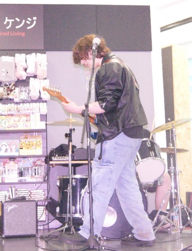 DrawsRocky's tweet photo. The Bitter Boys got to play HMV https://t.co/ZnlYPXJY7o