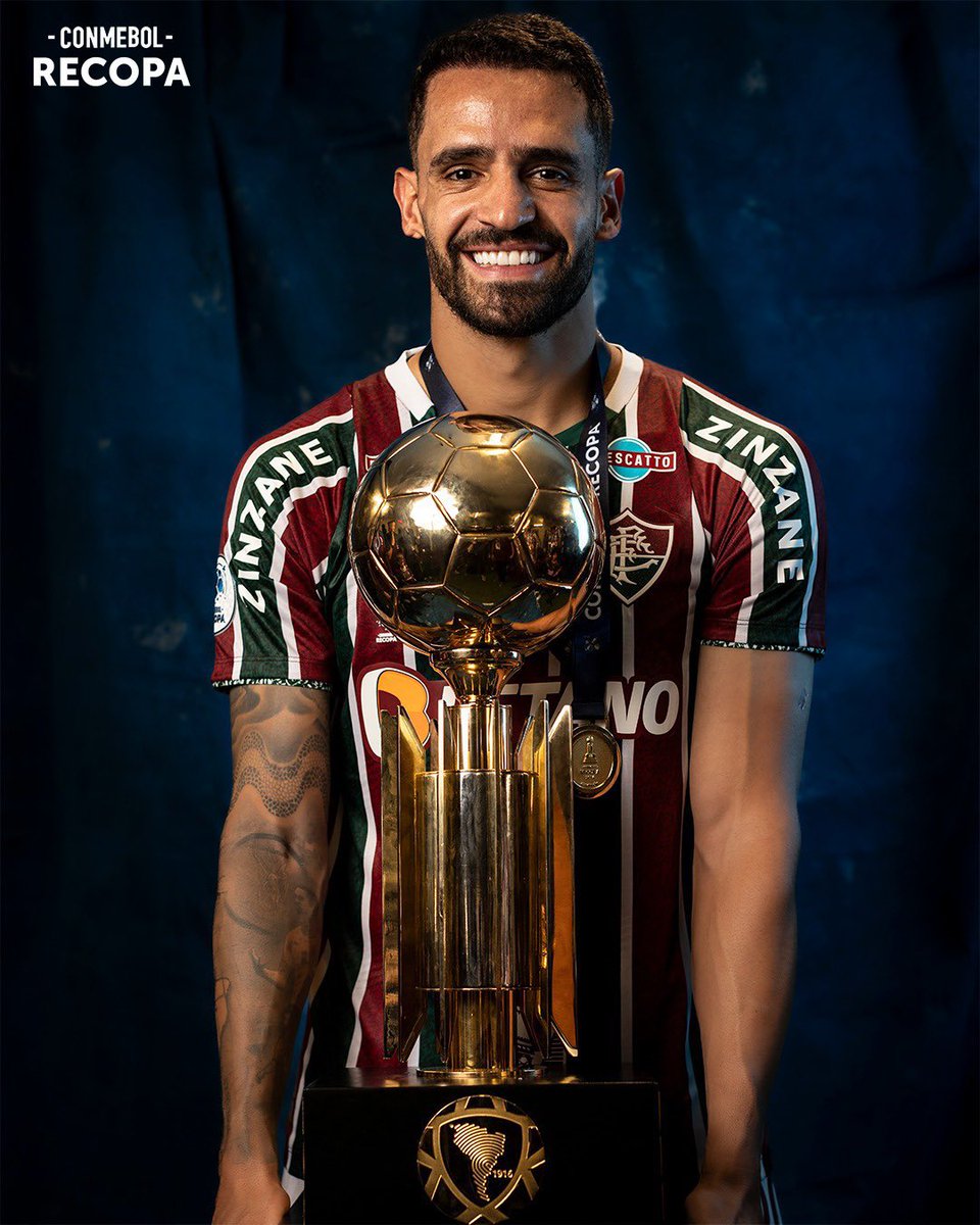 Amantedofute's tweet photo. Renato Augusto e Fluminense chegaram a uma rescisão de contrato amigável. O meia de 37 anos está sem clube nesse momento. https://t.co/qu6j5uzipw